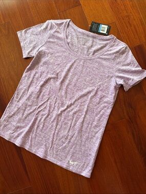 NWT Nike Women’s Lavender Heather Scoop Neck Short Sleeve Tee